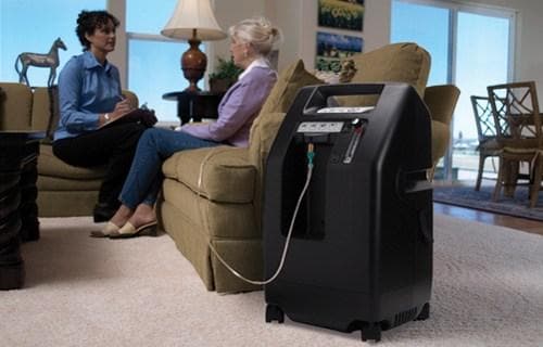 DeVilbiss-5-Liter-Home-Oxygen-In-Use_dba36a43-dd90-48cb-8c51-824339ec59dd_1200x